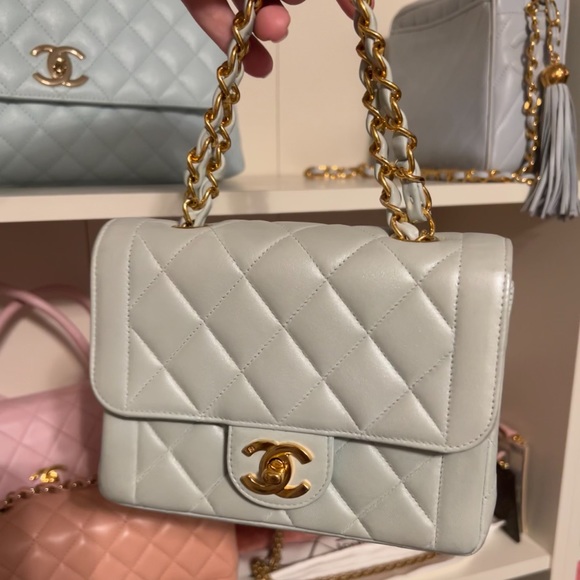 🔴 SOLD 🔴 Vintage Chanel Mini Border Flap Bag - Picture 16 of 17